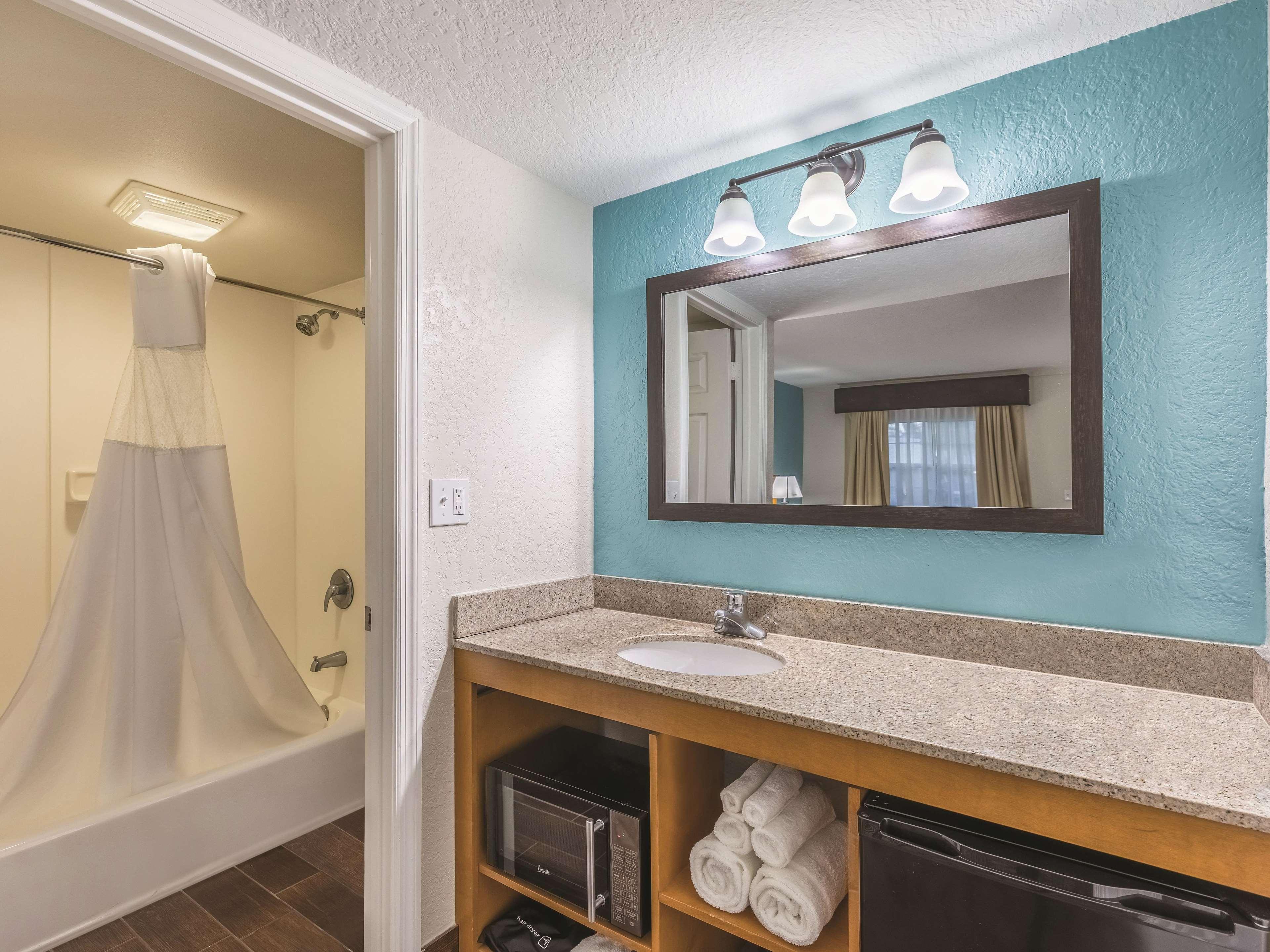 La Quinta Inn By Wyndham Cocoa Beach-Port Canaveral Екстериор снимка