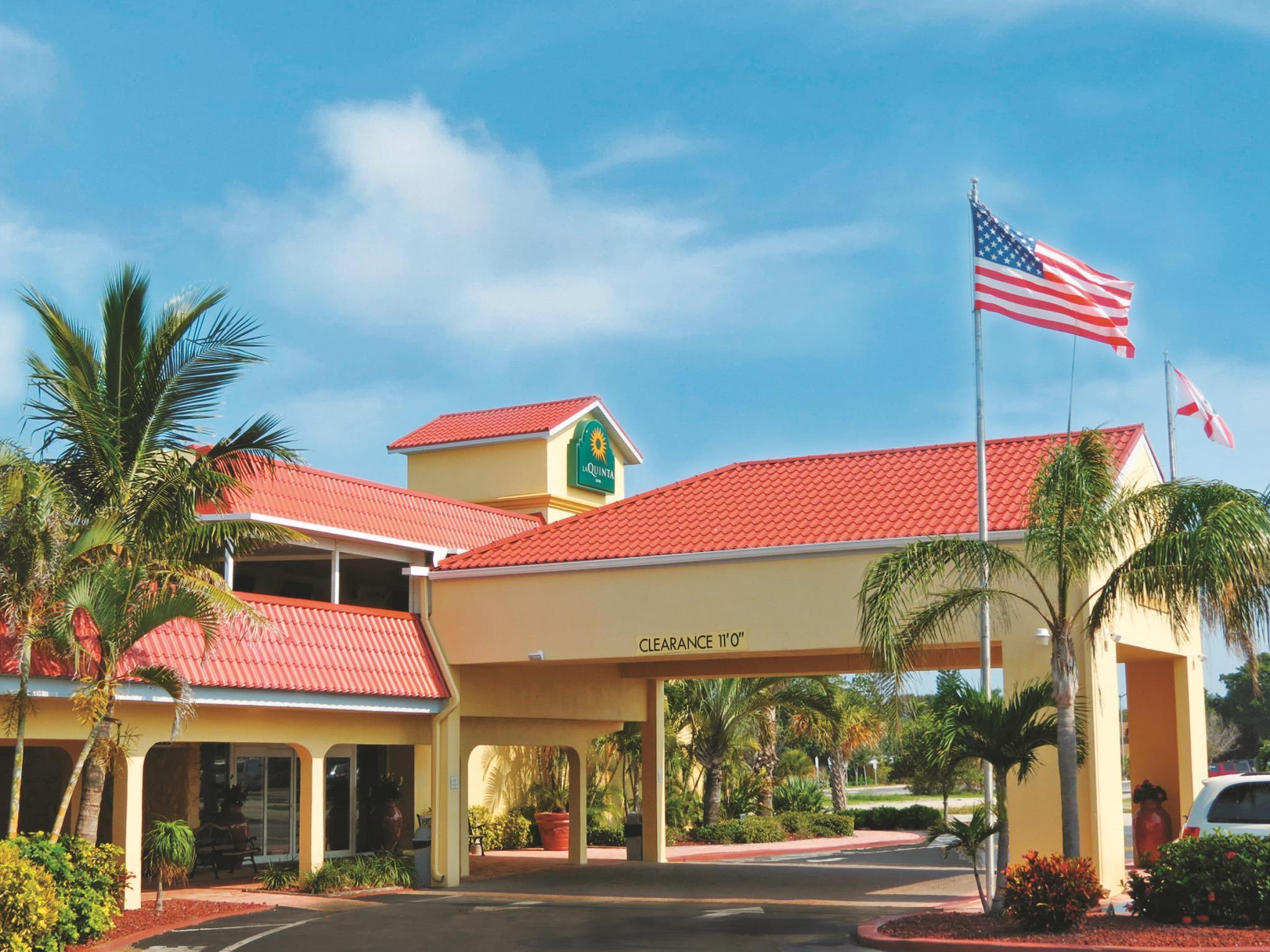 La Quinta Inn By Wyndham Cocoa Beach-Port Canaveral Екстериор снимка