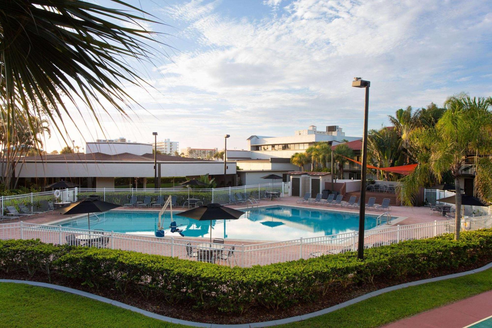 La Quinta Inn By Wyndham Cocoa Beach-Port Canaveral Екстериор снимка