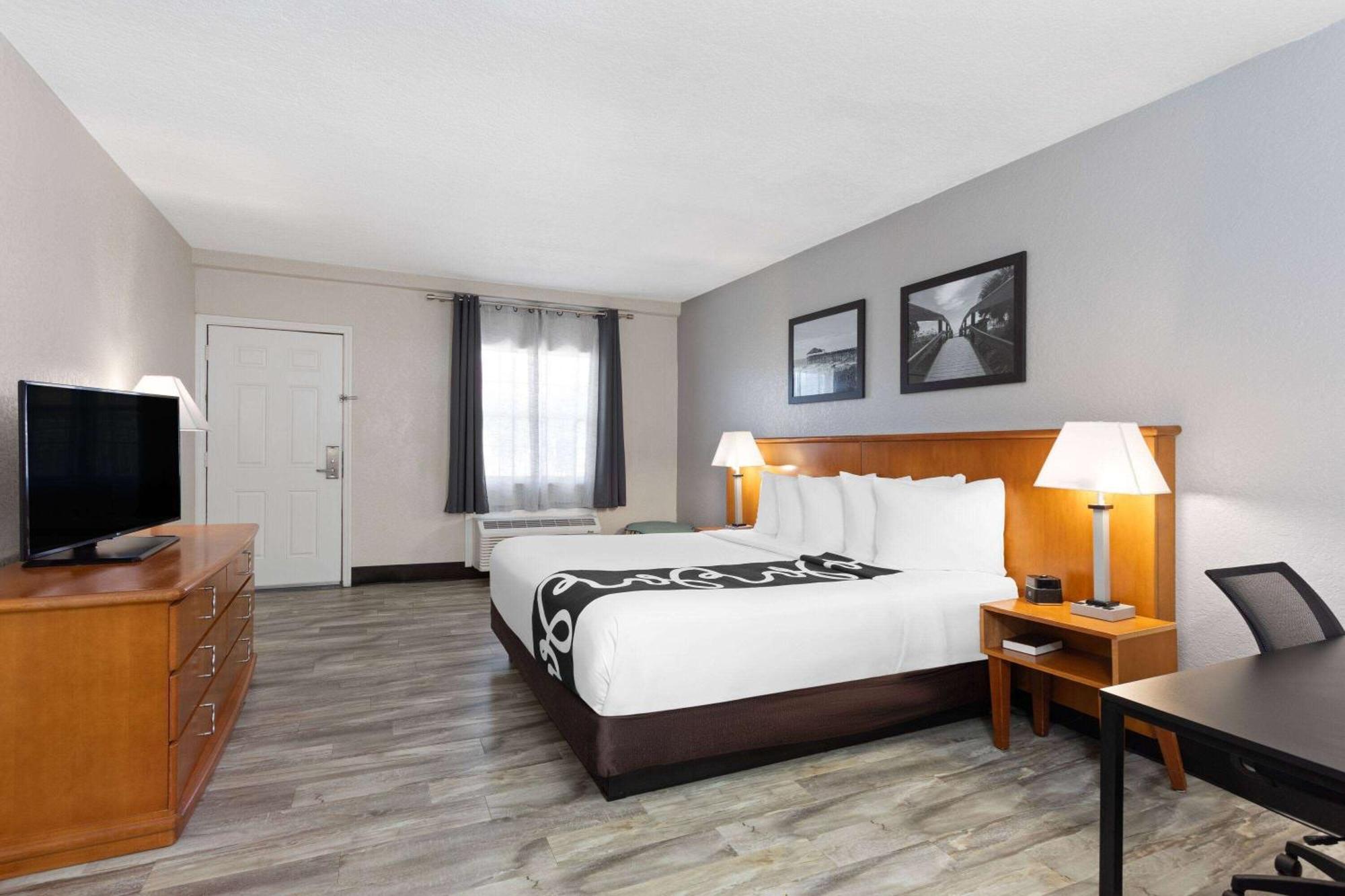 La Quinta Inn By Wyndham Cocoa Beach-Port Canaveral Екстериор снимка